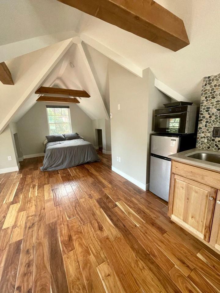 212 Illinois Avenue - Photo 5 of 15