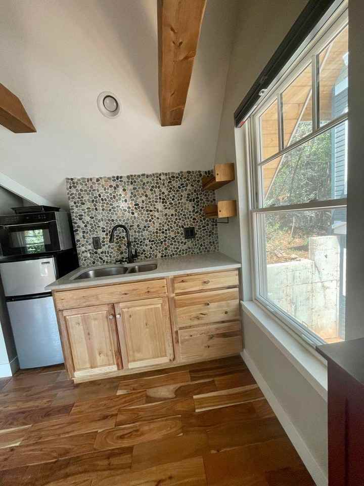 212 Illinois Avenue - Photo 7 of 15