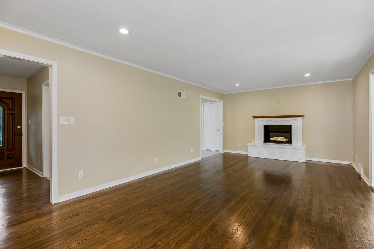 8400 State Line Rd - Photo 5 of 36