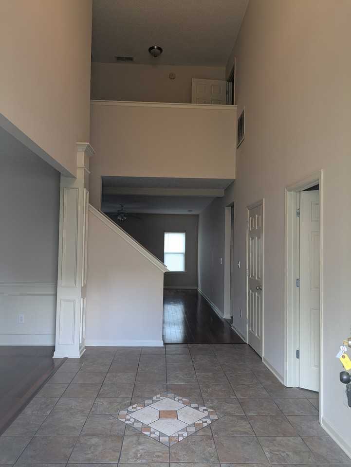 108 Blue Spruce Dr - Photo 3 of 42