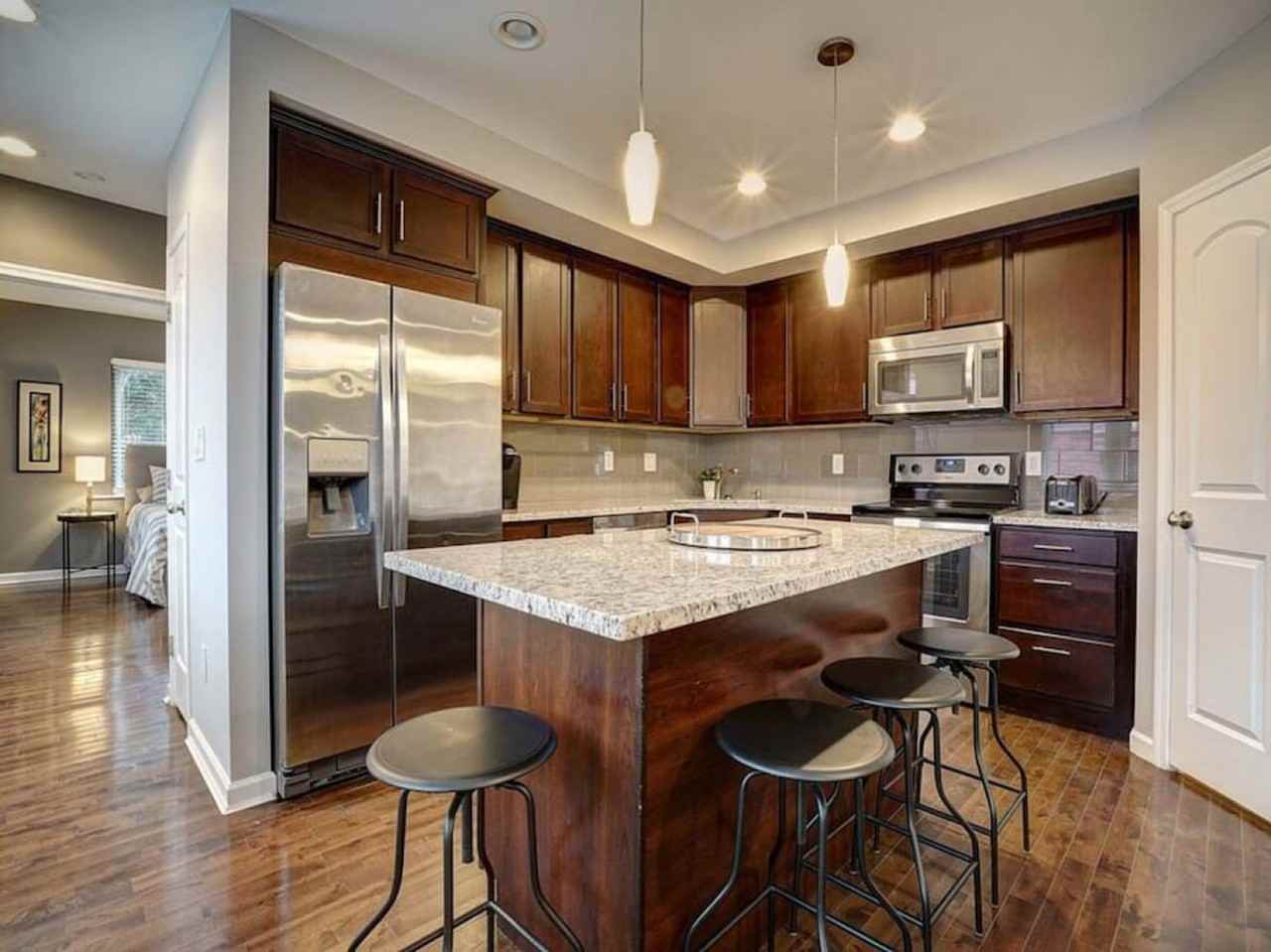 2201 Reading Road - Photo 4 of 35