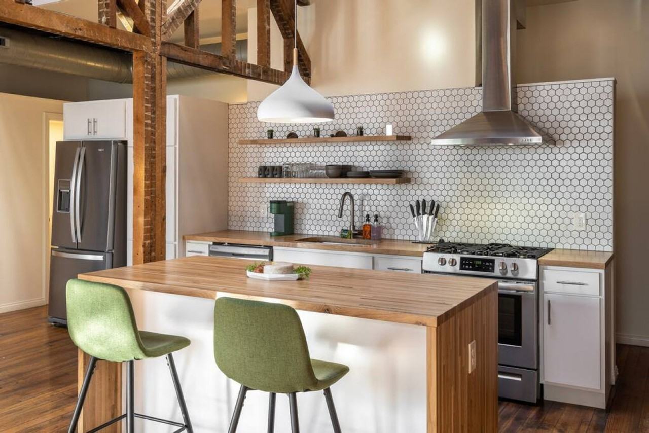 120 E 13th St #1056091P - Photo 4 of 50