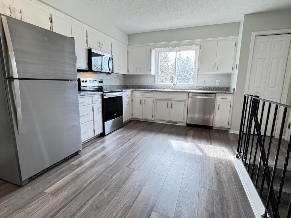 11125 River Hills Dr - Photo 2 of 11