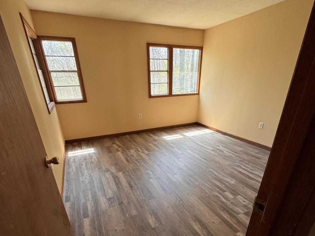 191 Waddell Cir - Photo 3 of 5