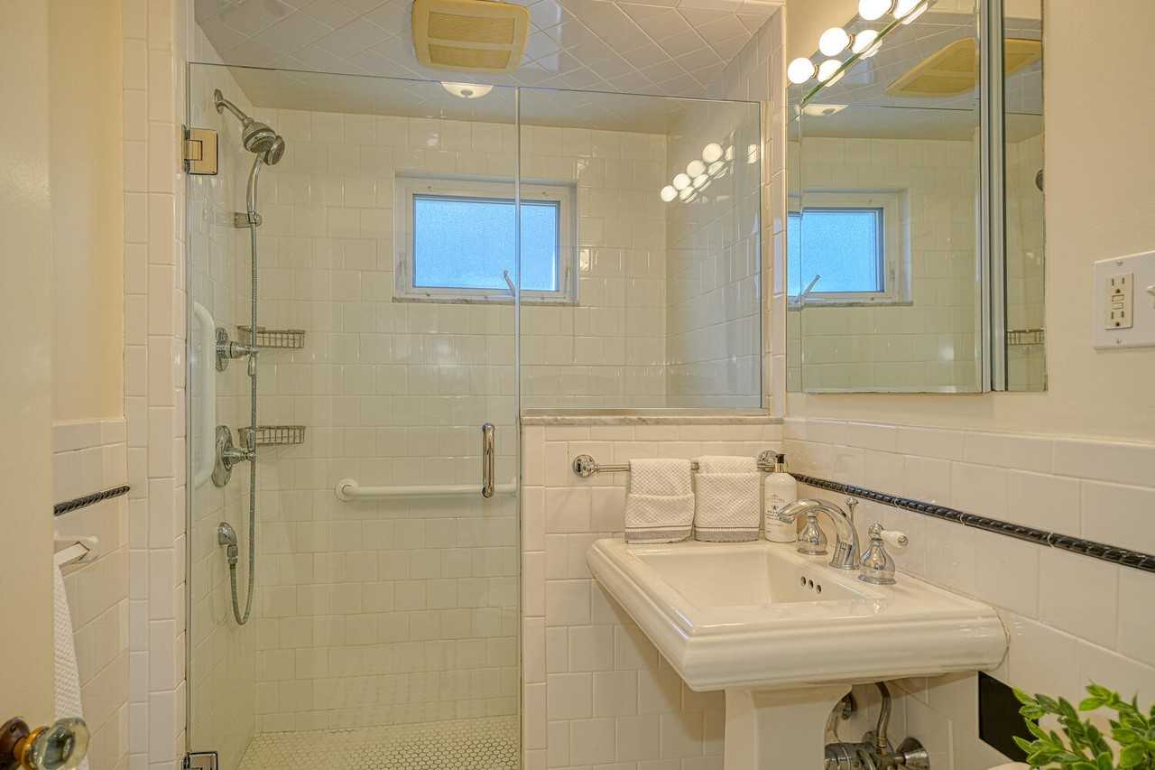 41 Harvard Rd #1 - Photo 6 of 15