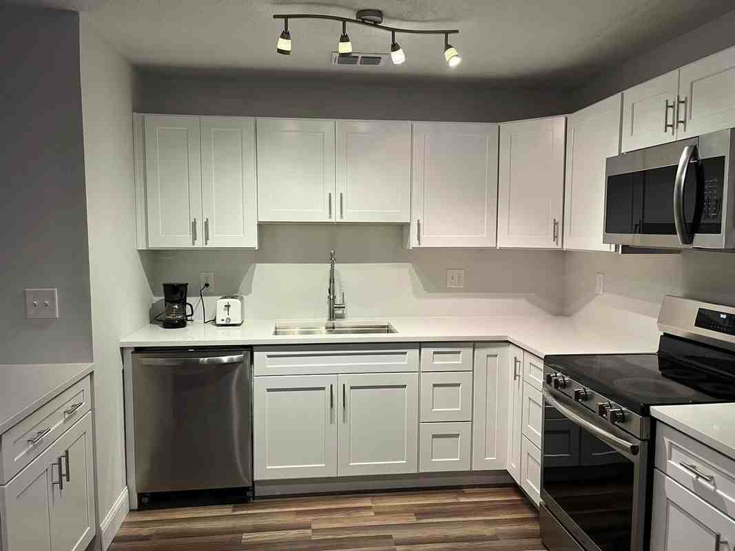 5132 Beach Dr Se ##D - Photo 5 of 29