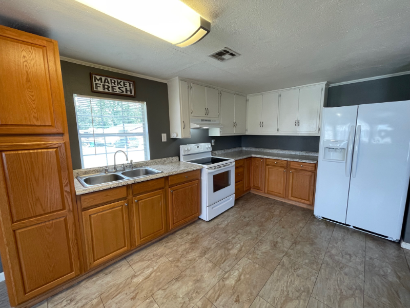 181 Mars St - Photo 2 of 18