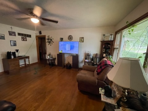 2020 Fletcher St - Photo 4 of 8