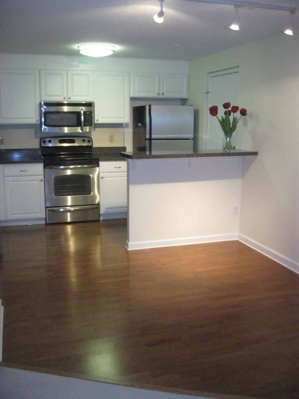 25 Pine St - Photo 2 of 13