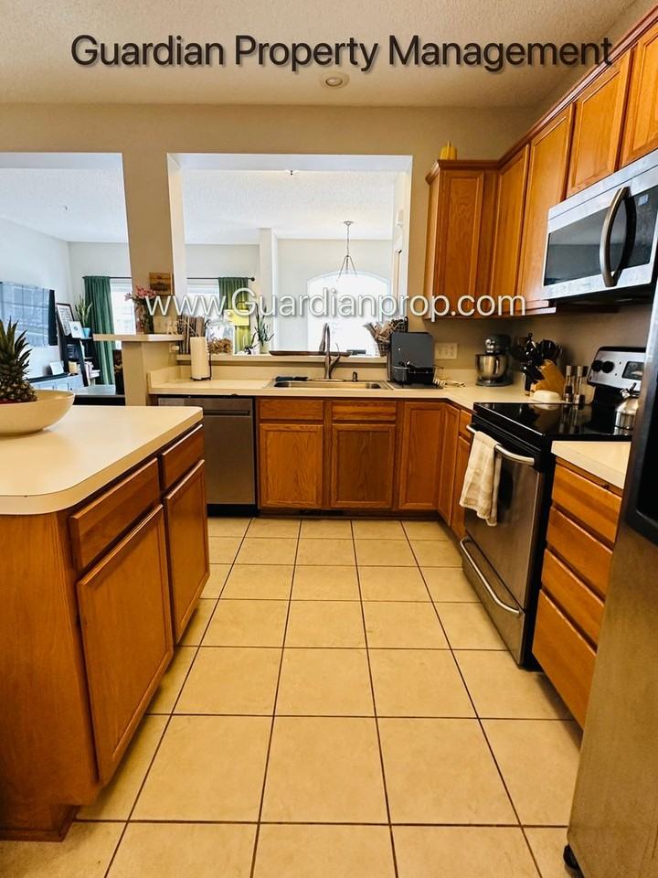 750 Fairfield Cir - Photo 3 of 23