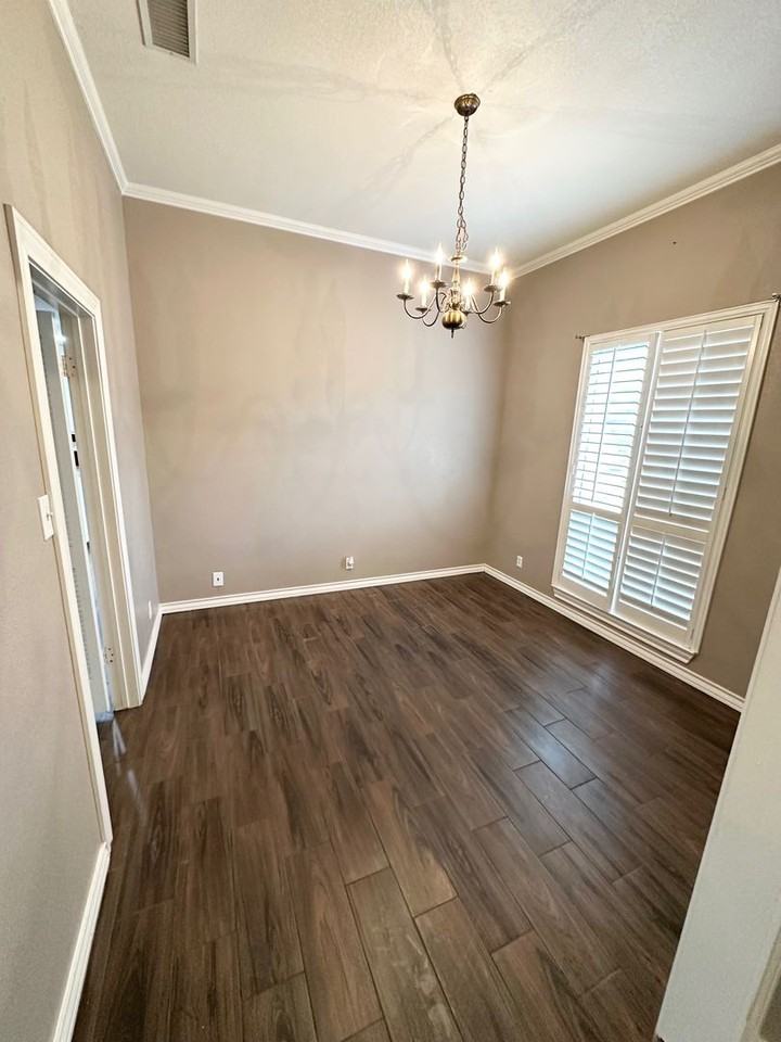 4408 Parkhurst Dr - Photo 2 of 16