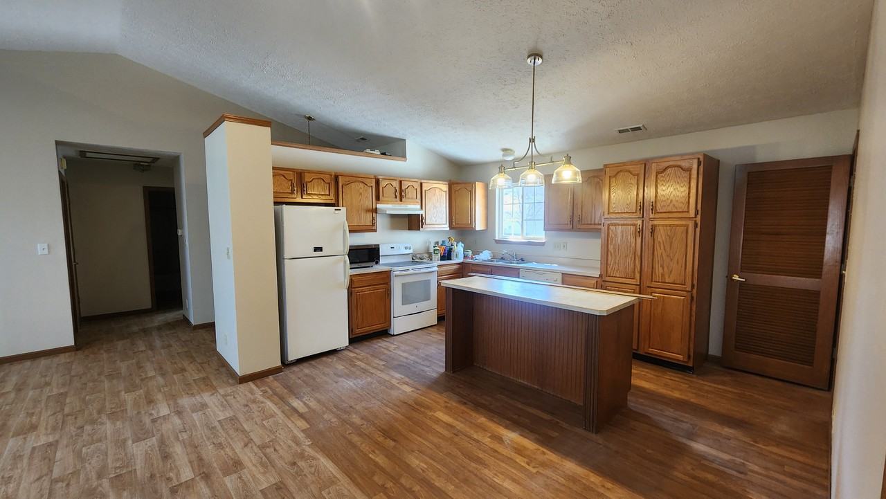 2302 Temple Ct E #NA - Photo 6 of 10