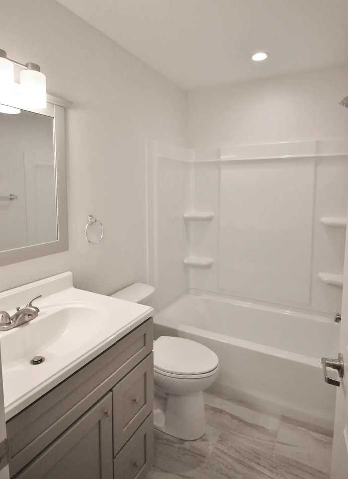 32 Pine St #3 - Photo 5 of 7