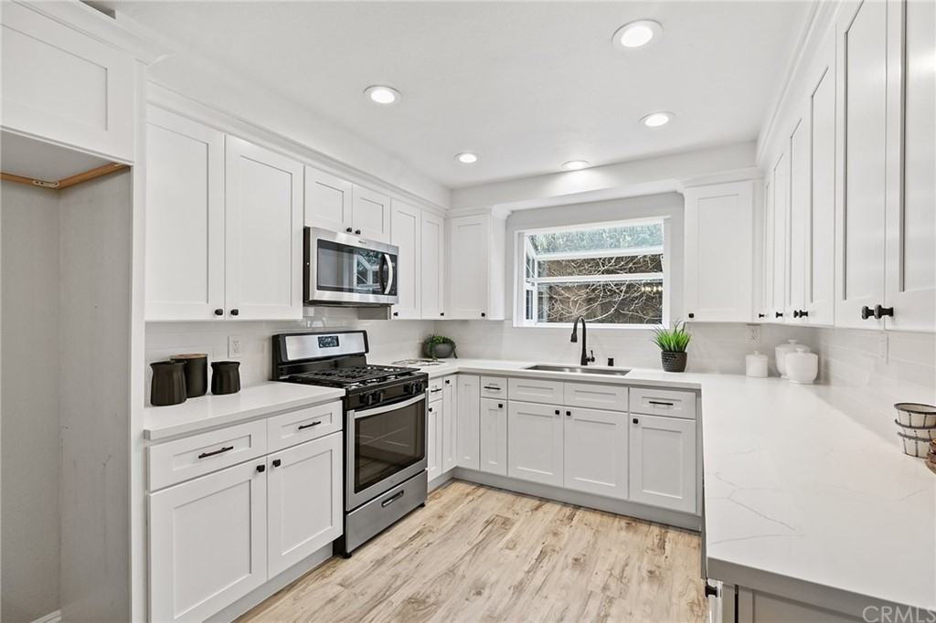 13724 Cordary Ave #2 - Photo 6 of 13