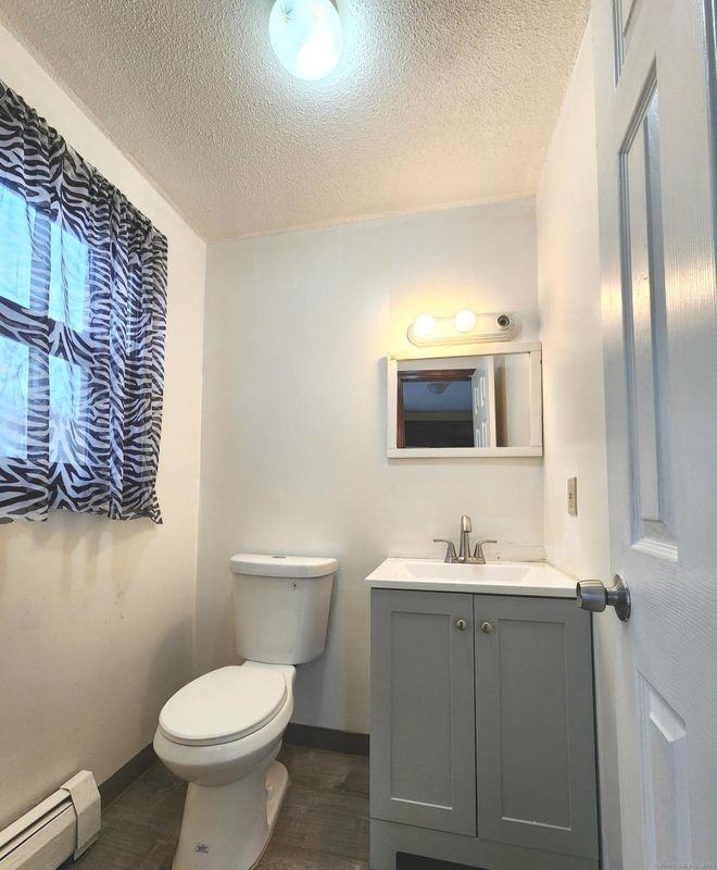 106 Florence St - Photo 2 of 25