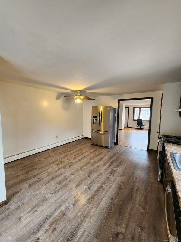 106 Florence St - Photo 3 of 25