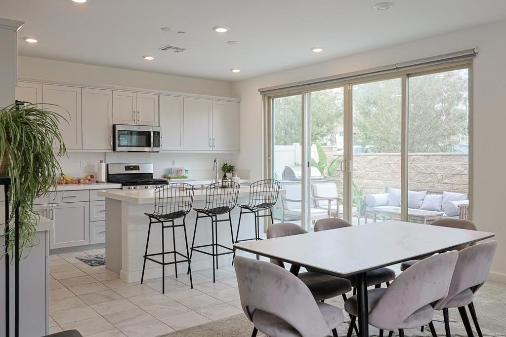 10134 Hercules Way - Photo 7 of 33