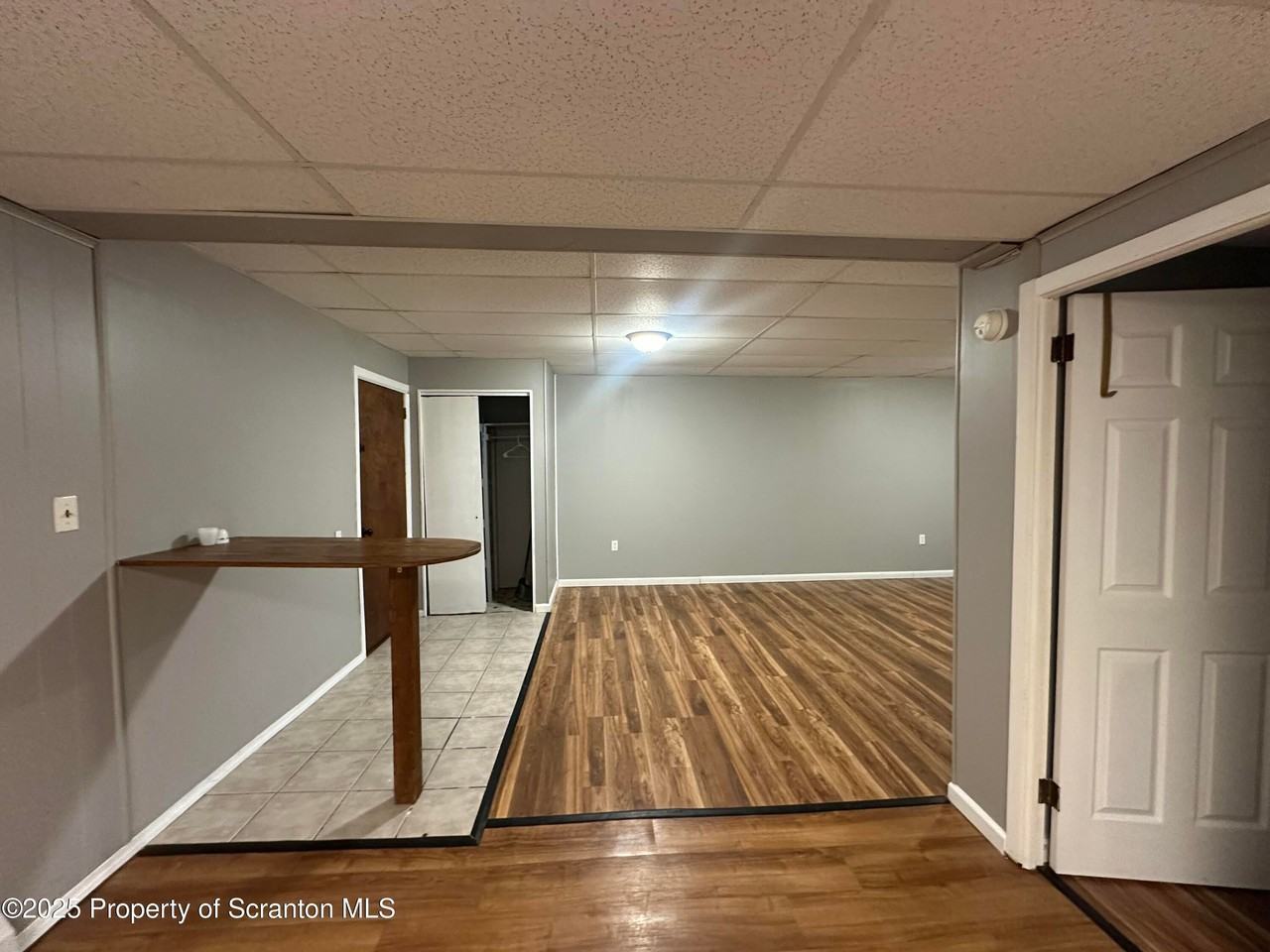 240 E Grove St - Photo 6 of 6