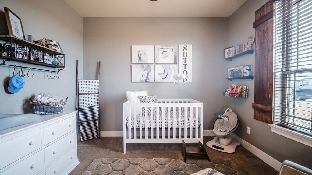 5909 Melrose Ave - Photo 6 of 24