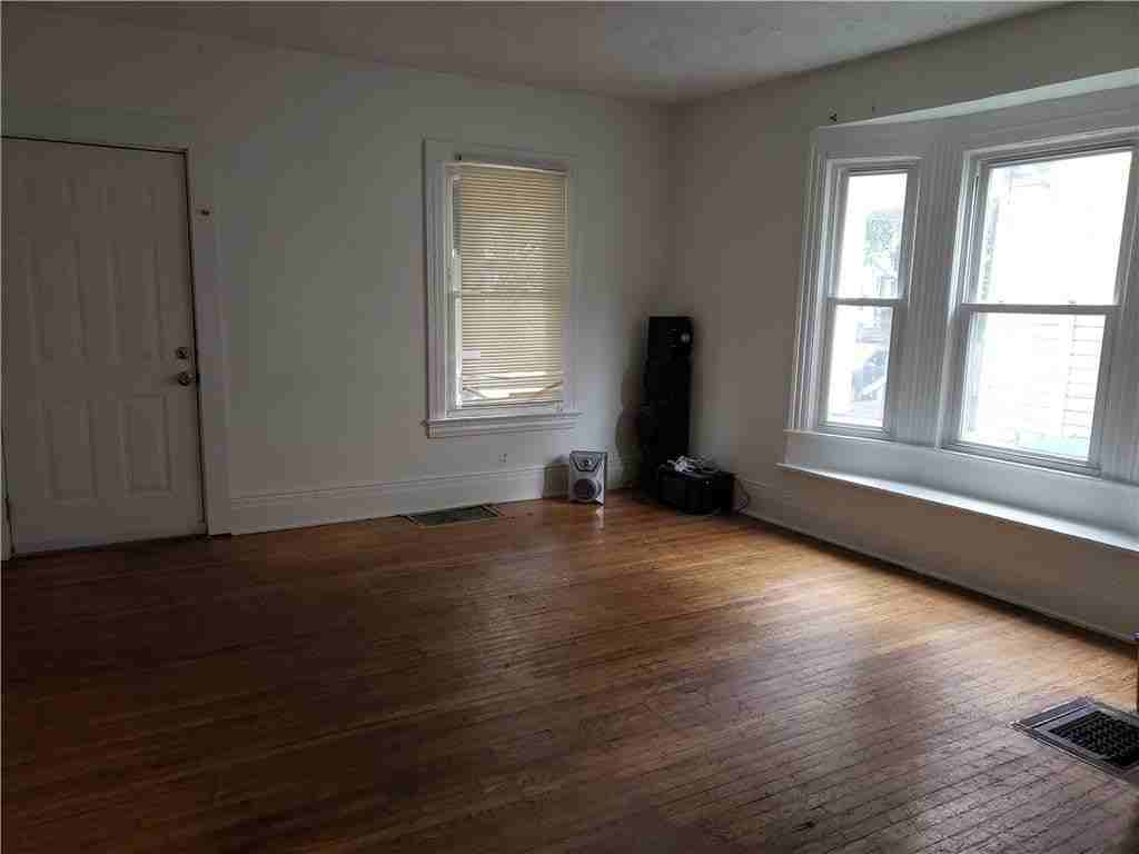 36 Berkshire St - Photo 5 of 16