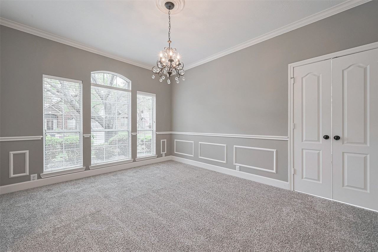 223 Owens Park Dr - Photo 6 of 47