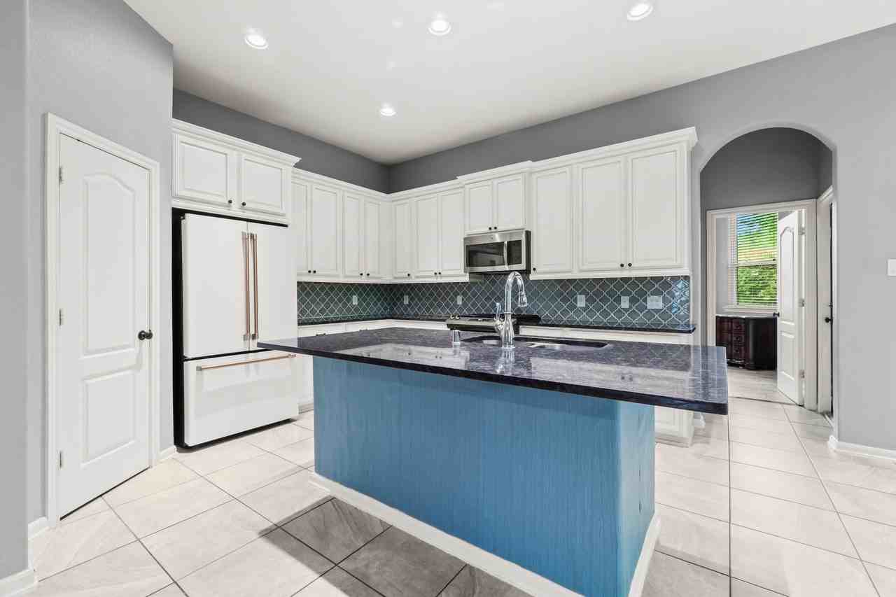 113 Logan Pass Ct - Photo 6 of 16