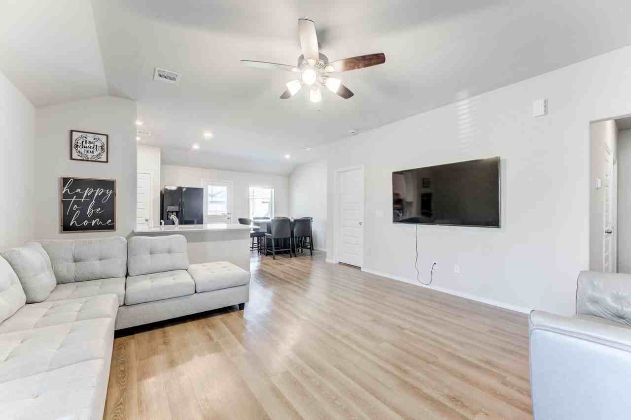 8150 Wollemi Pine Rd - Photo 4 of 20