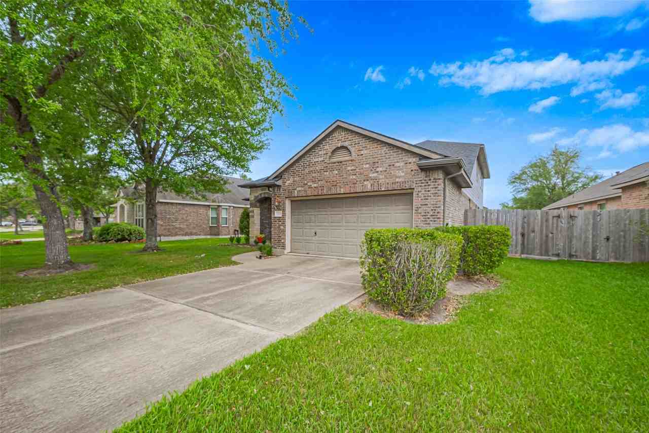 13113 Southern Valley Dr - Photo 4 of 41