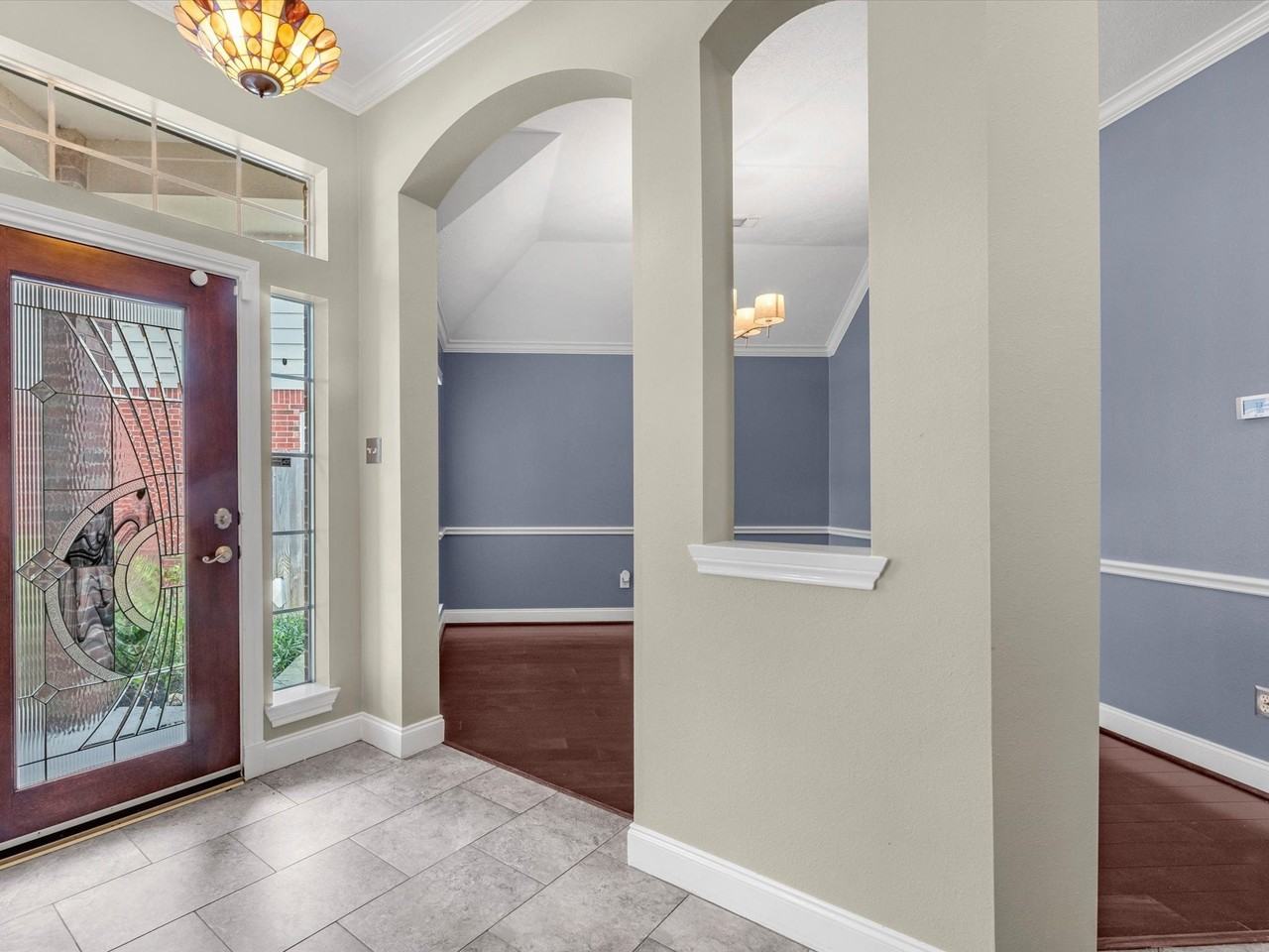 13023 Bretford Ct - Photo 4 of 25