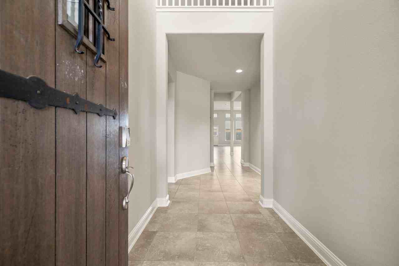 18234 Sofia Willow Way - Photo 4 of 37