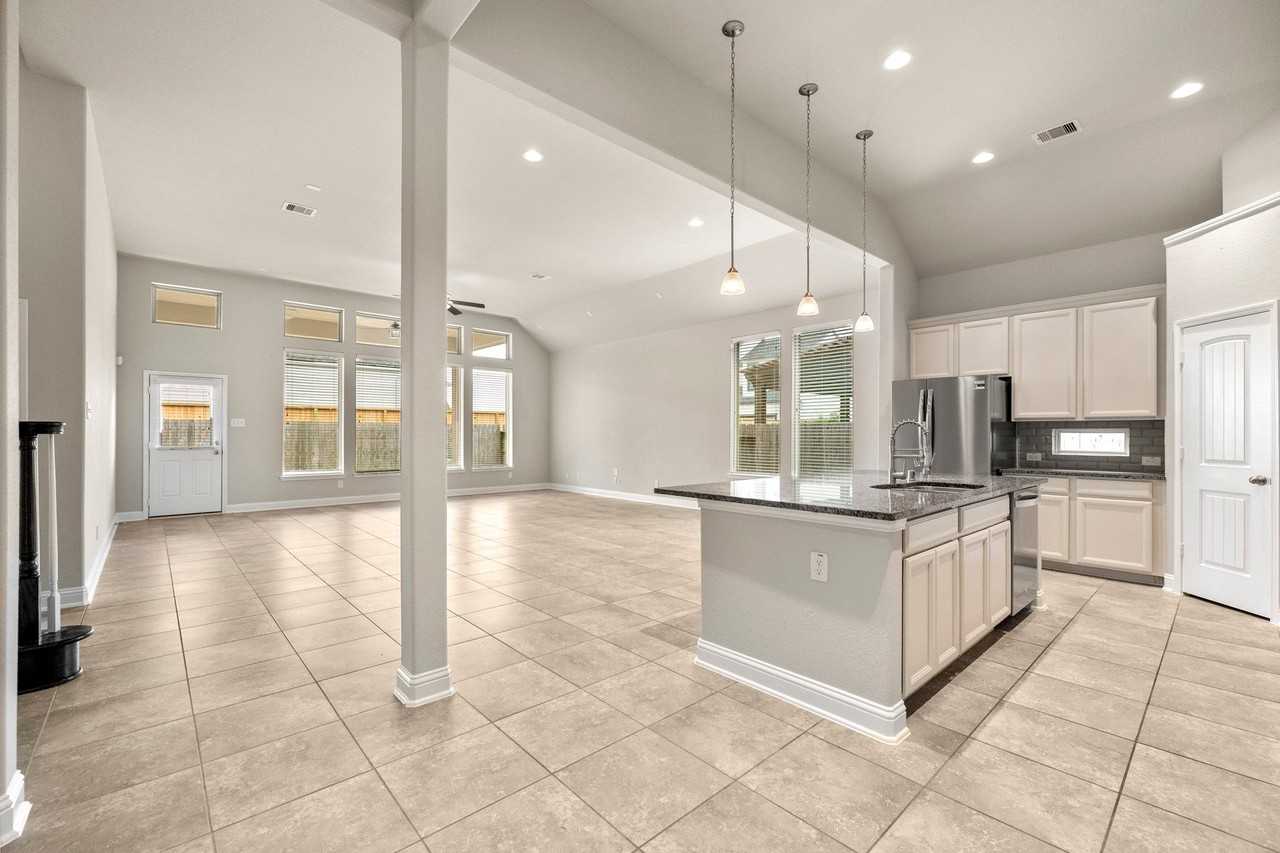 18234 Sofia Willow Way - Photo 6 of 37