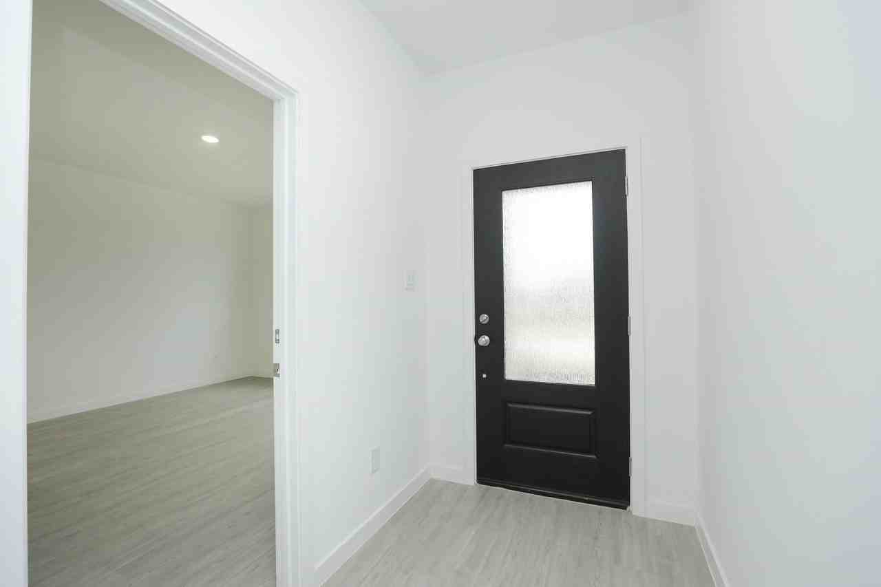 28502 Prickle Grass Trl - Photo 3 of 27