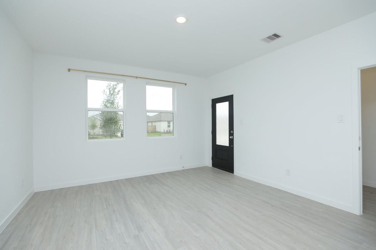 28502 Prickle Grass Trl - Photo 4 of 27