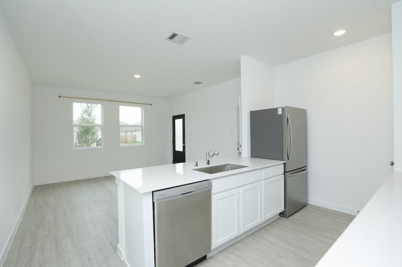 28502 Prickle Grass Trl - Photo 5 of 27