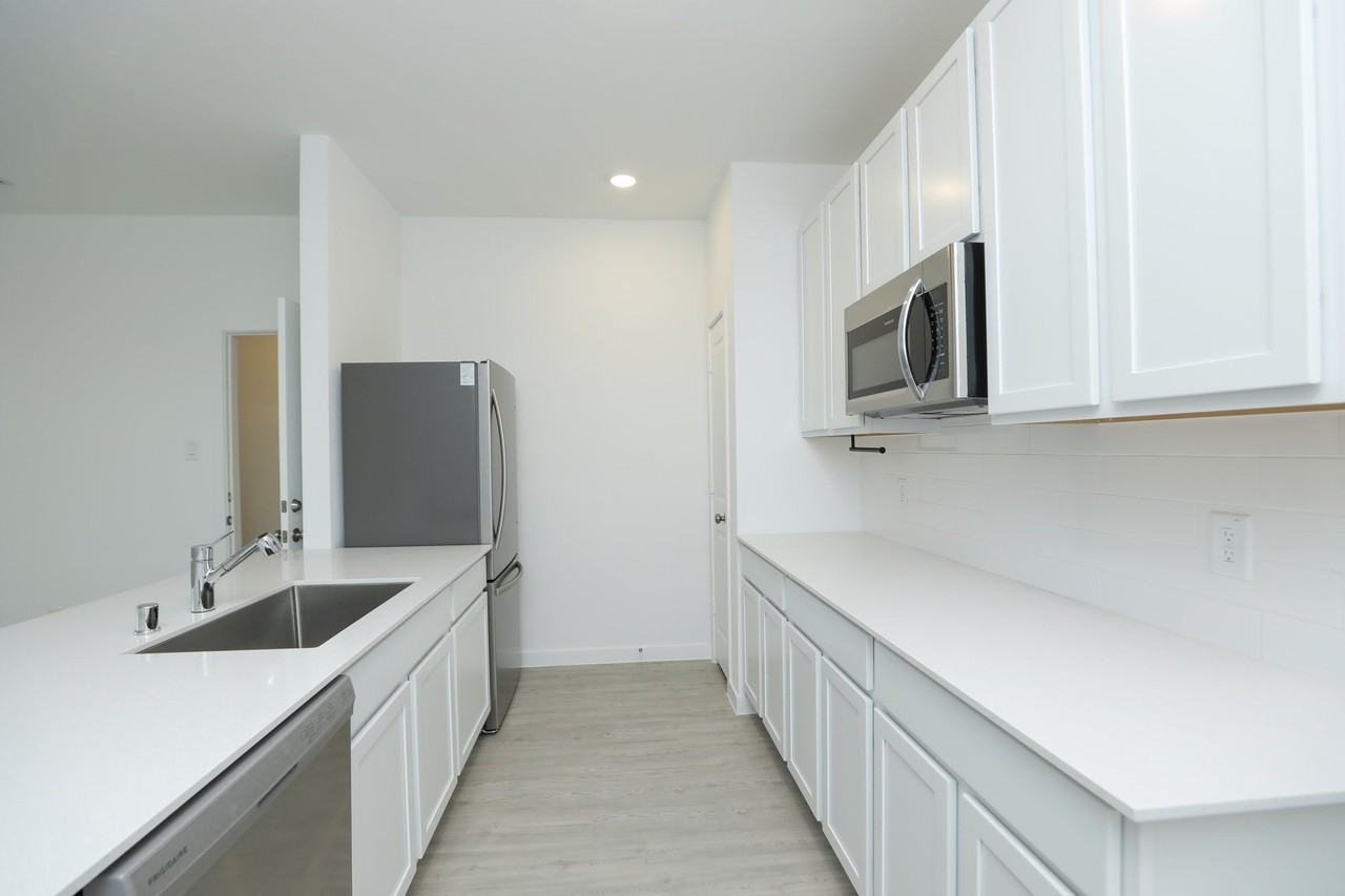 28502 Prickle Grass Trl - Photo 6 of 27