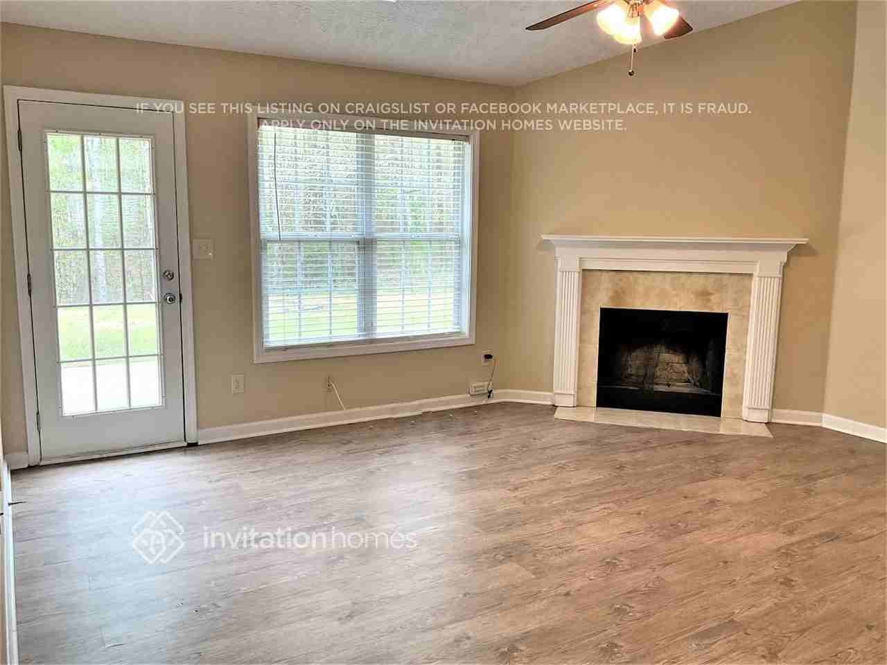 4279 Duncan Ives Dr - Photo 3 of 19