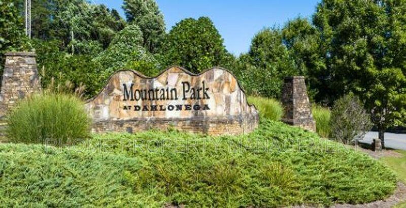 437 Stoneybrook Dr - Photo 2 of 45