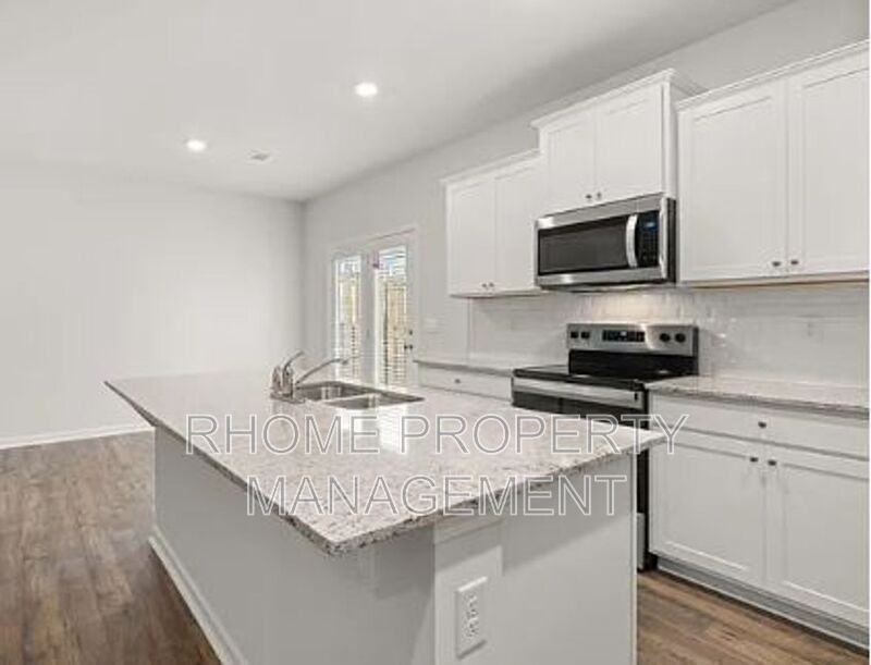 437 Stoneybrook Dr - Photo 3 of 45