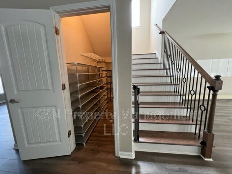 148 Tahoe Dr - Photo 4 of 49
