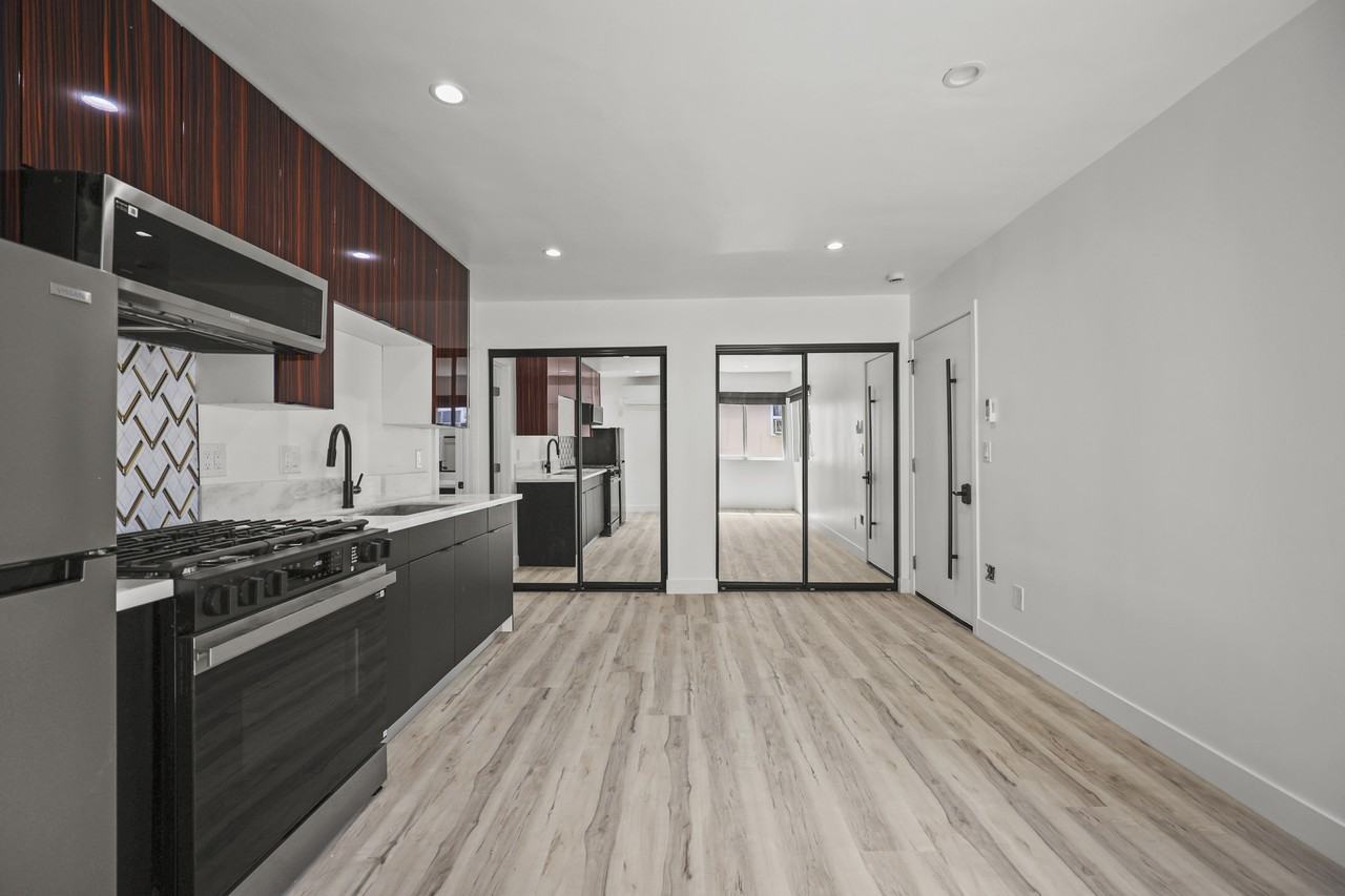 111 Normandie Avenue #14 - Photo 6 of 25