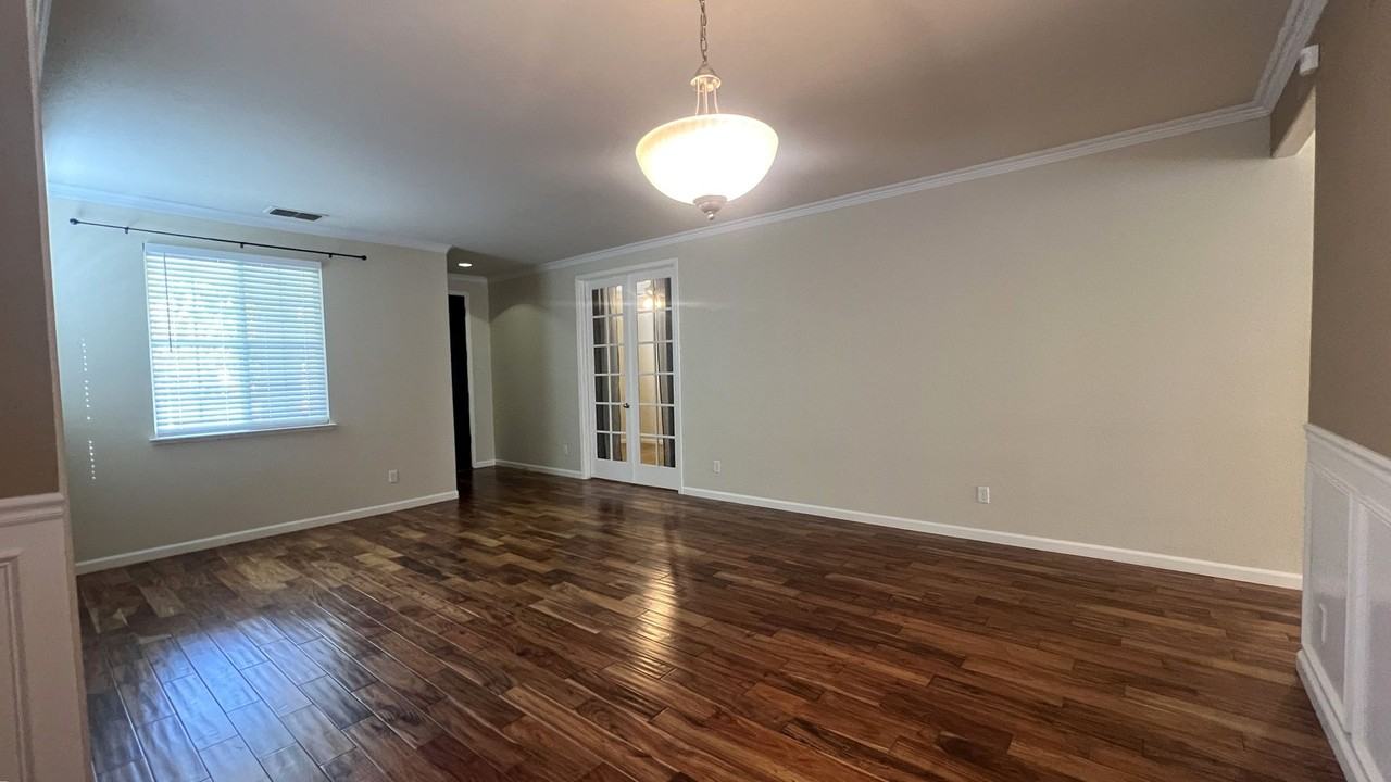 9641 Cedar Oak Way - Photo 6 of 32