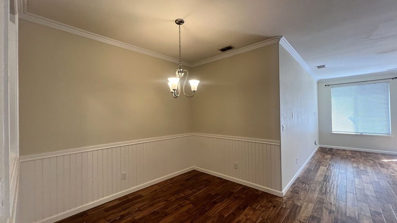 9641 Cedar Oak Way - Photo 7 of 32