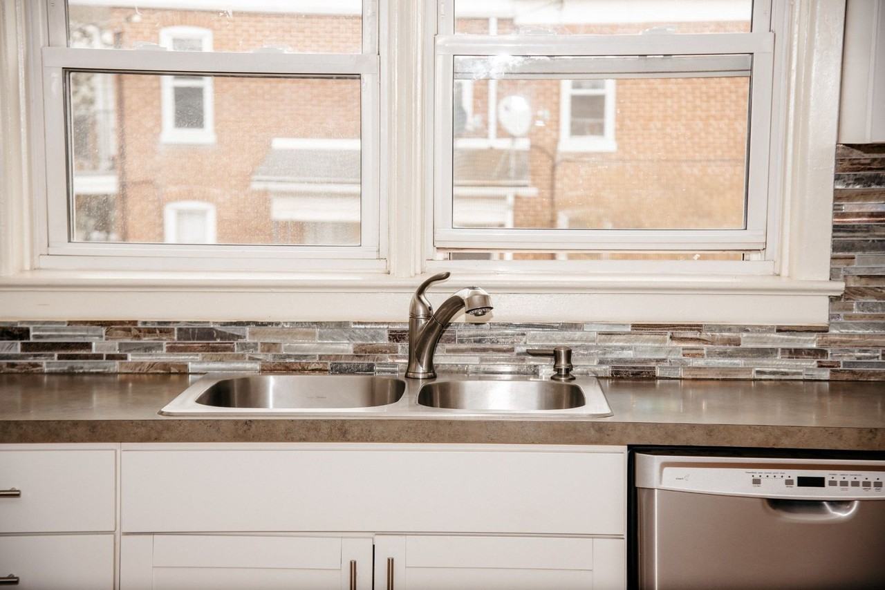 120 Hill St - Photo 7 of 22