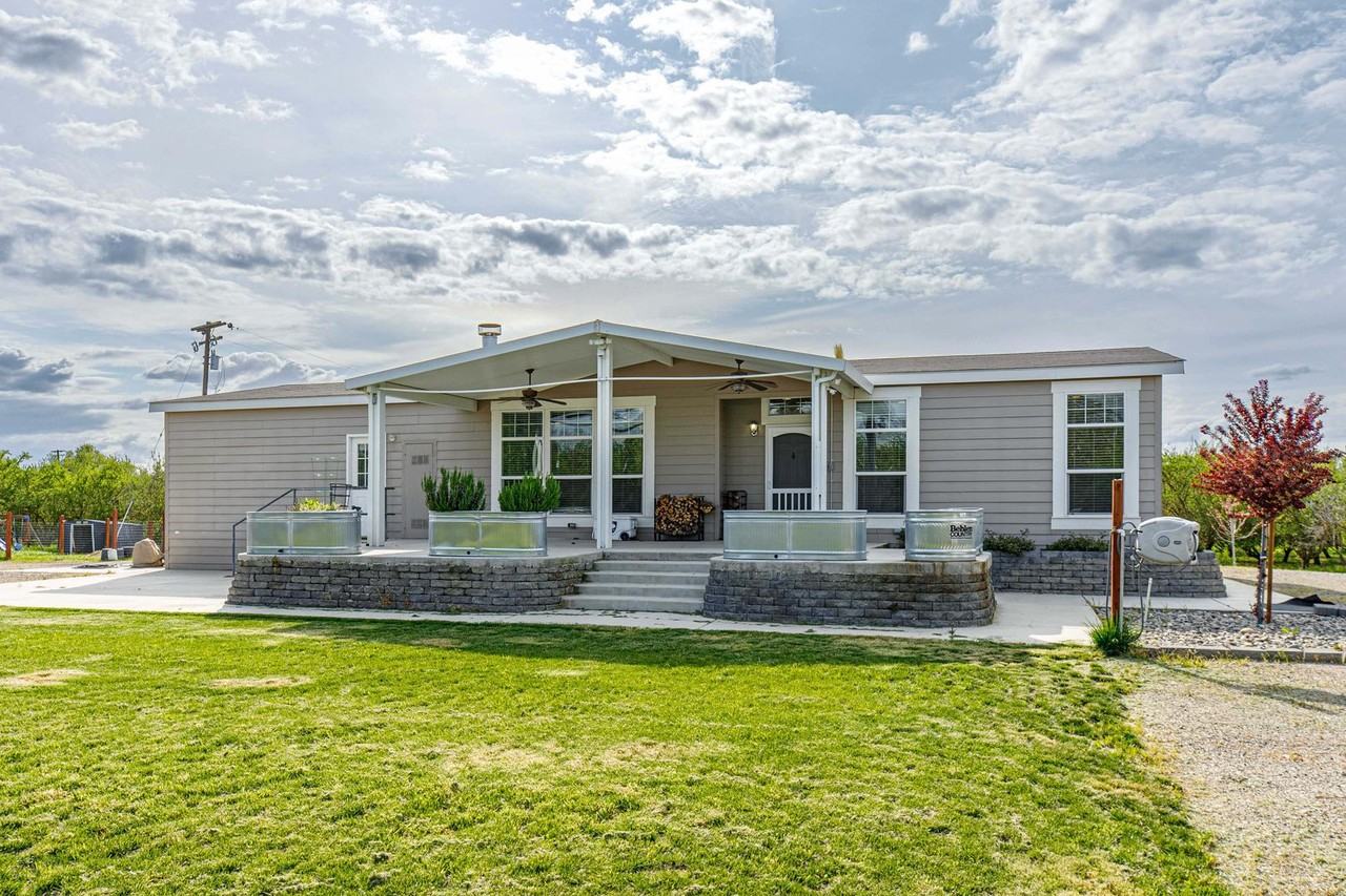 2300 Tim Bell Rd - Photo 3 of 48