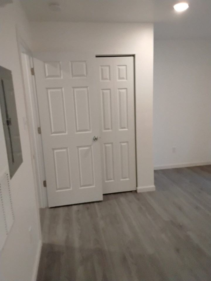 7601 Blackberry Ln - Photo 5 of 9