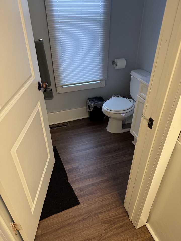 1035 12th Ave Se #1LOWER - Photo 3 of 11