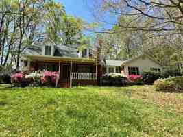 featured image of 1407 June Rd