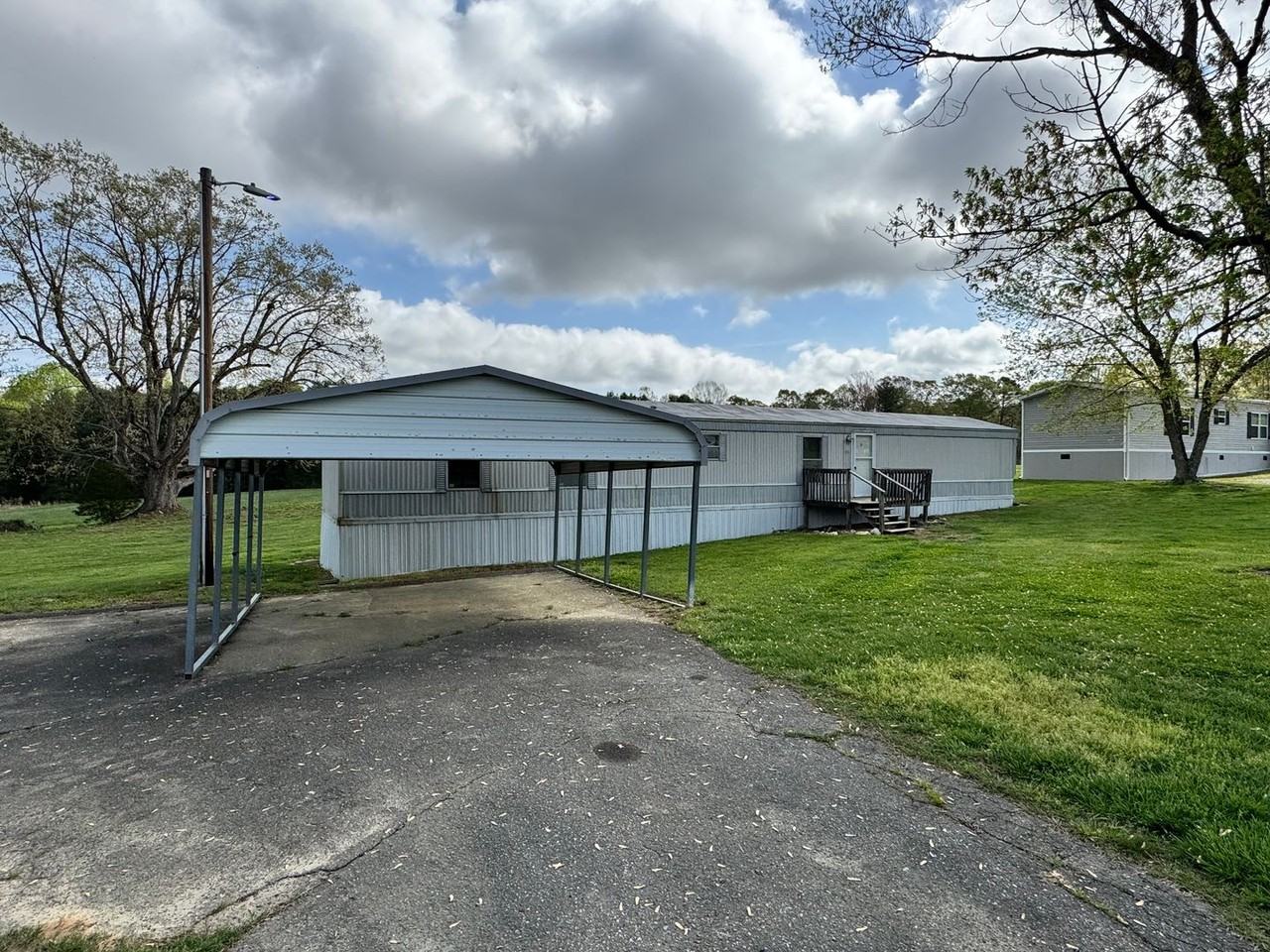 1245 Long Branch Rd - Photo 2 of 22