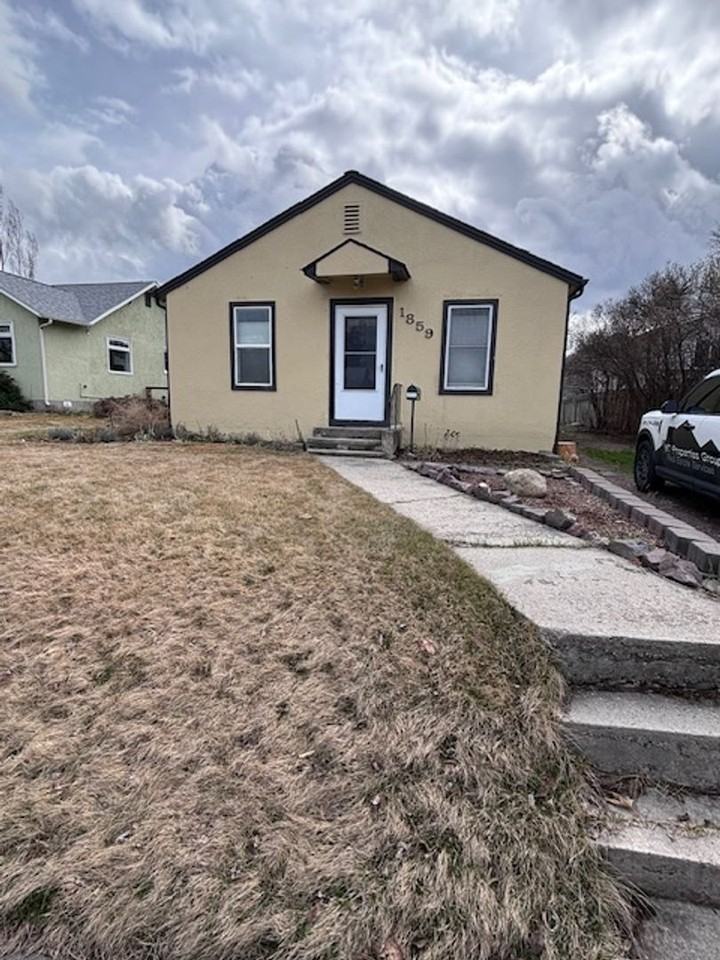 1859 S 10th St W - Photo 2 of 35