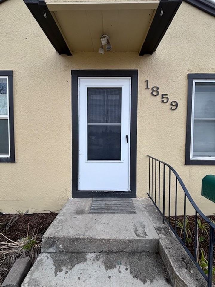 1859 S 10th St W - Photo 3 of 35